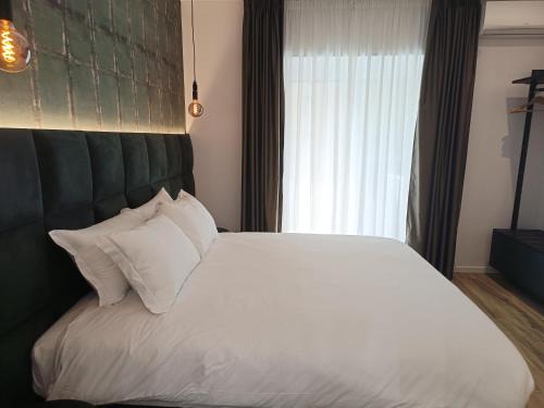 Romi Suite - image 4