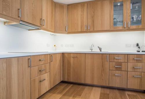 Luxury Flat, 20 Minutes by train from Edinburgh in Інверкейсінг