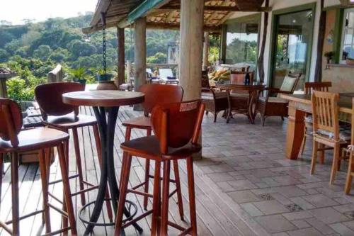 Linda casa Ilhabela com vista maravilhosa in Praia do Veloso