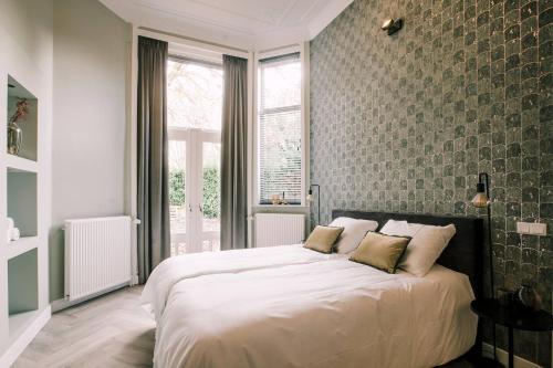  Garden View Apartment in Historic City Villa in Tilburg