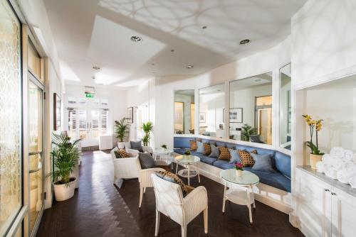 ผับ/เลาจน์, Thainstone House in อินเวียร์รี