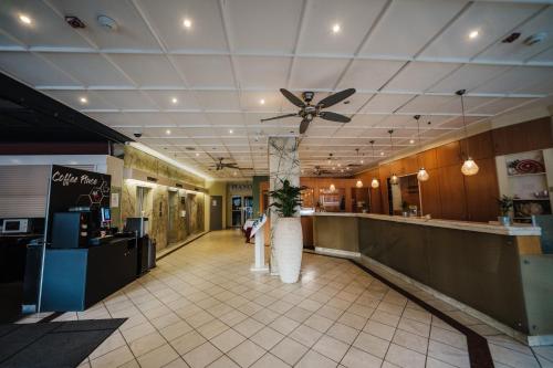 Savoy Hotel - image 5