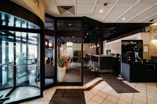 Előcsarnok, Savoy Hotel near Kommunikációs Múzeum