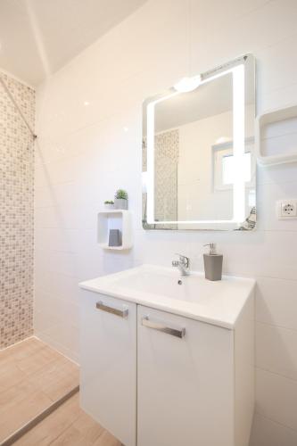 Apartment - Ground Floor image 2