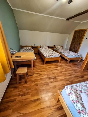 Karkonoska Drewniana Chata