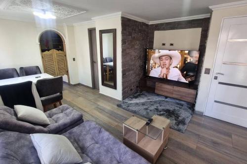 apto a 3 cuadras del estadio espectacular