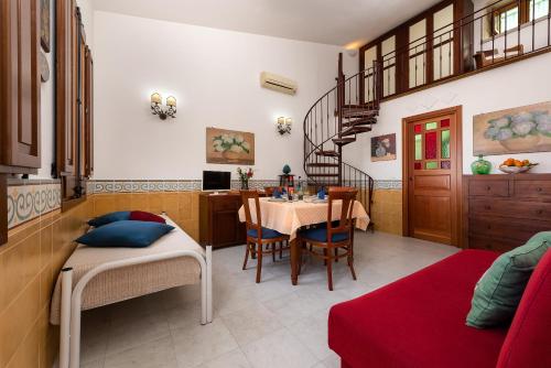 Apartment - Split Level image 2