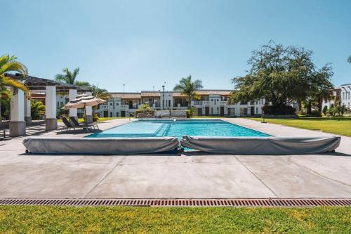 Villa Exclusiva en Cuernavaca: Casa con Alberca