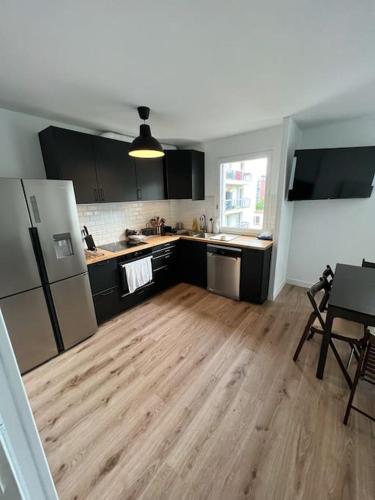 Beautiful flat (metro 8) 10min to paris city center, Maisons-Alfort (foto 2)