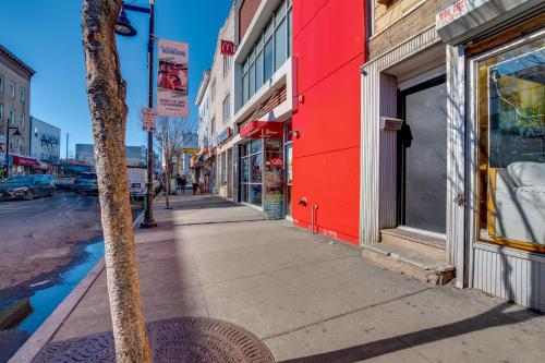 Convenient Newark Apartment about 15 Mi to Manhattan! in Newark, USA