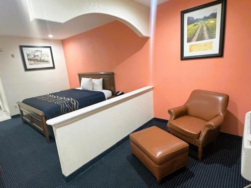Pecan Valley Inn & Suites in San Antonio, USA