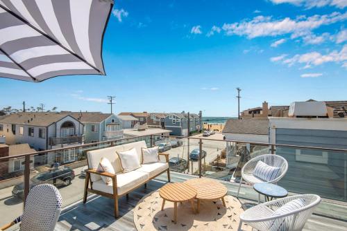 Luxury 3 Bedroom walk to Beach & Pier