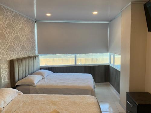 Standard Double Room with Two Double Beds image 3