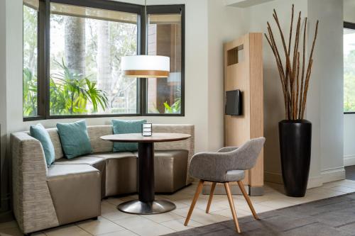 Courtyard by Marriott - Naples - image 6