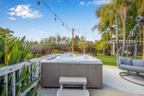 Spacious Home with 7 Beds minutes from Mission Bay in Linda Vista