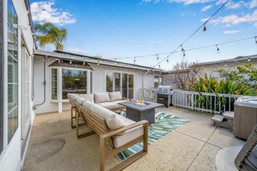 Spacious Home with 7 Beds minutes from Mission Bay in Linda Vista
