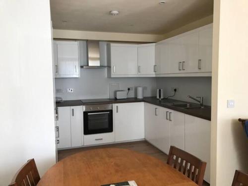 Luxury Flat, 20 Minutes by train from Edinburgh in Інверкейсінг