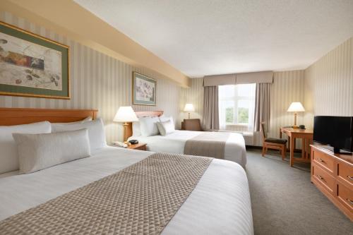 Days Inn by Wyndham Orillia Room Type - 1 Queen Bed Non-Smoking