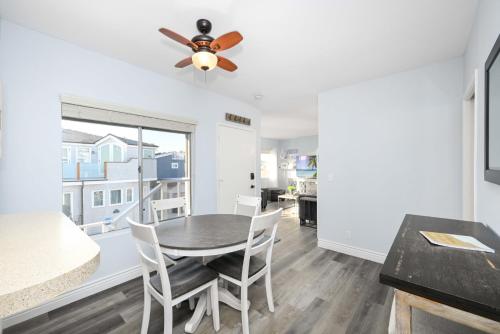 1 Bedroom Apartment In The Back Of Our Oceanfront Home - Newport Beach, CA
