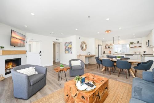 Perfect Renovated and Modern Duplex on Balboa Island in Newport Beach, USA