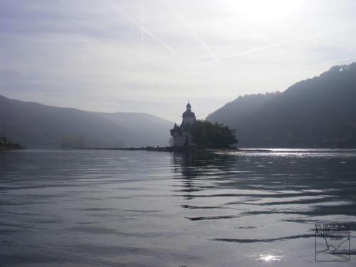 Elisabeth on the Loreley