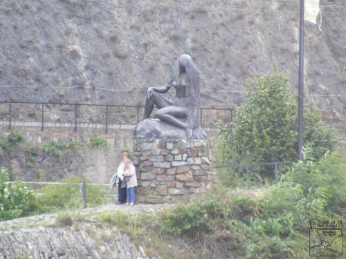 Elisabeth on the Loreley