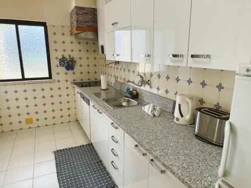 Kitchen, Quinta Nova Alvor - Silhueta Citadina in Pedregais