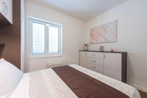 Lida - comfort one bedroom apt,free parking-Lapad, Dubrovnik (foto 2)