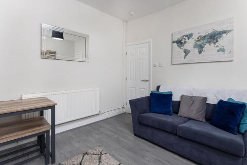 Newcombe House - Air Host & Stay - Free Parking - Contractor Friendly, Liverpool (photo 10)