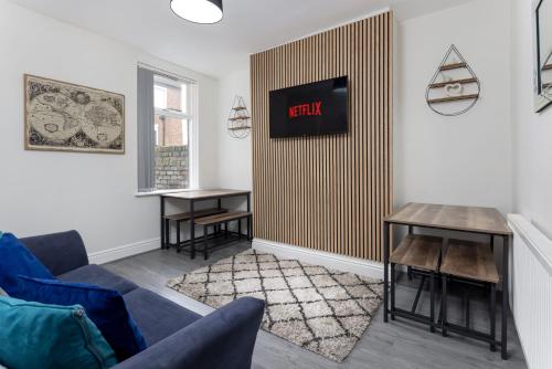 Newcombe House - Air Host & Stay - Free Parking - Contractor Friendly