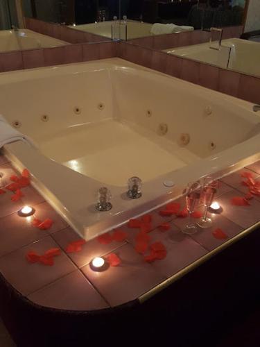 Stone Creek Inn in Worth, USA