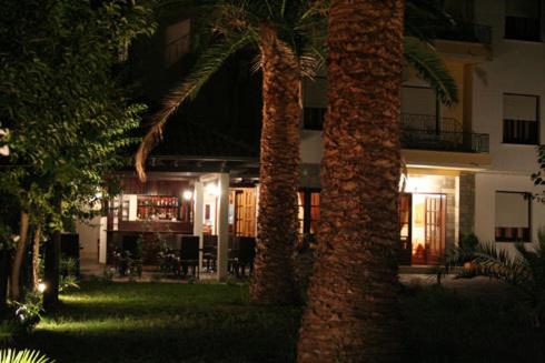 Garden, Vicky Rooms & Apartments in Thassos