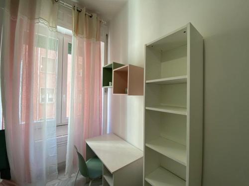 Superior apt next Colosseo a/c wo fi 3 bedrooms, Rom (Foto 4)