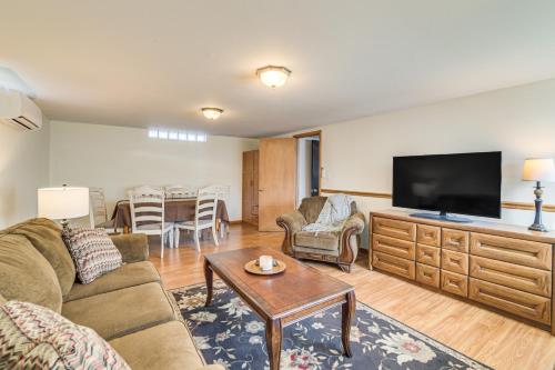 Glenwood Vacation Rental - Walk to Lake Beach! in Glenwood, USA