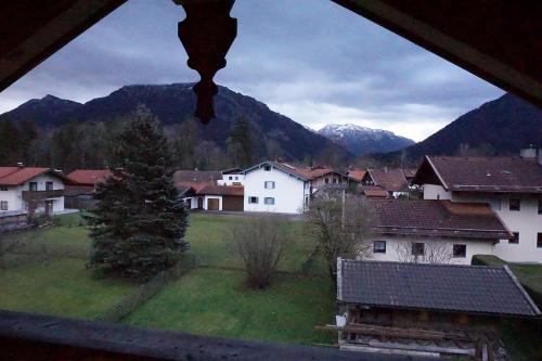 Apartment with Mountain View