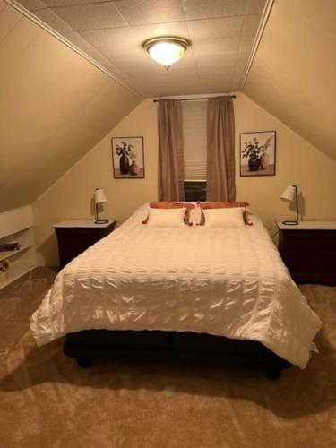 Theos Cottage Niagara, Durham