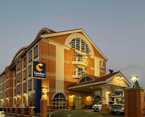 Comfort Inn & Suites LaGuardia Airport