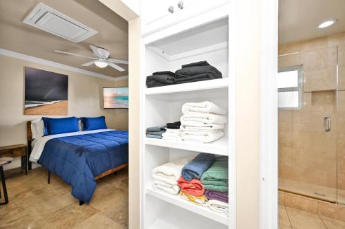 514 E Oceanfront B in Newport Beach, USA