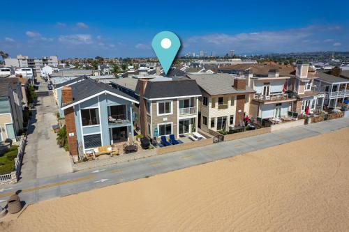 Giant Beachfront Home with Parking near the Pier