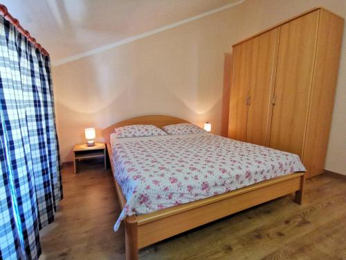 Two-Bedroom Apartment with Balcony and Sea View image 10