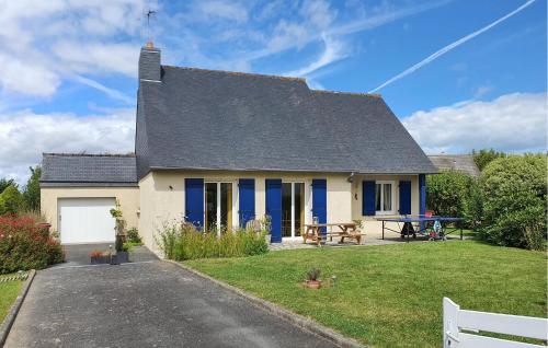 Awesome Home In Trgueux With Kitchen - Location saisonnière - Trégueux