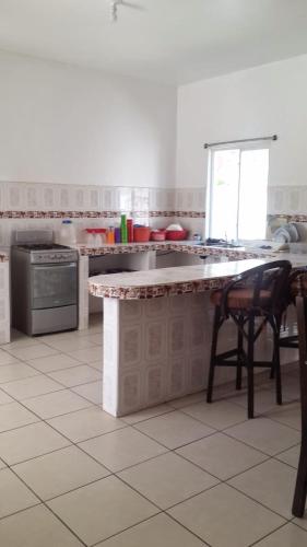 Casa de Descanso en Monterrico in El Cebollito