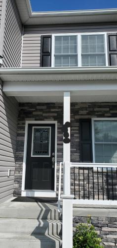 Welcome to our newly built house in 格蘭伯尼