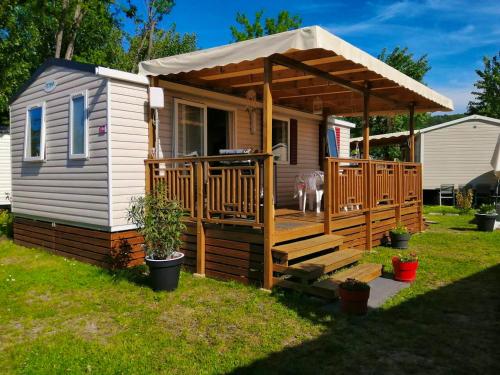 Bungalow de 2 chambres avec piscine partagee et terrasse a Condrieu - Location saisonnière - Condrieu