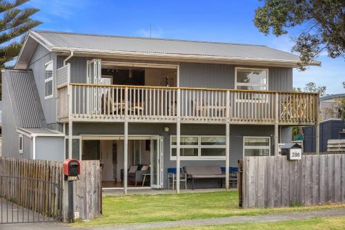 Wavy Daze - Waihi Beach Holiday Home