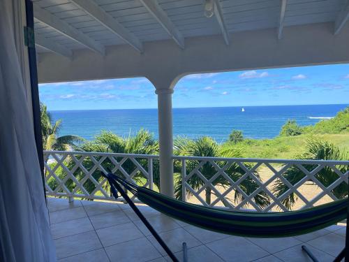 ‘MAYARO’ Private Room with Ocean View in Coles Pasture