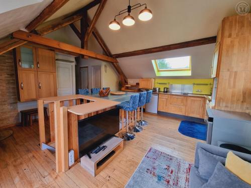 . Appartement tout équipé dans un cadre naturel, proche du Parc Avesnois et commodités, jusqu'à 5 pers. - FR-1-510-189
