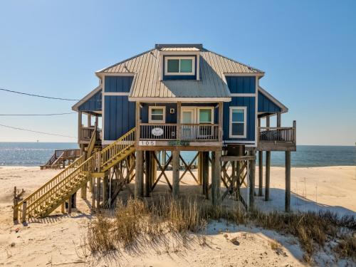 Island Escape - Gulf Access and Pet Friendly - Plus AMAZING views from the CROWS NEST! home