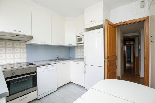 Kitchen, Hotel Casa Mas in Lloret De Mar