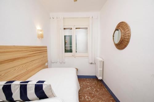Single Room image 9